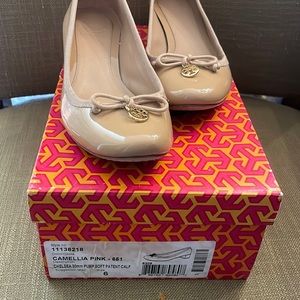 Tory Burch pumps camellia pink